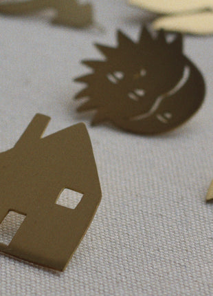 Follow The Magpie Brass Pin, The Hearth